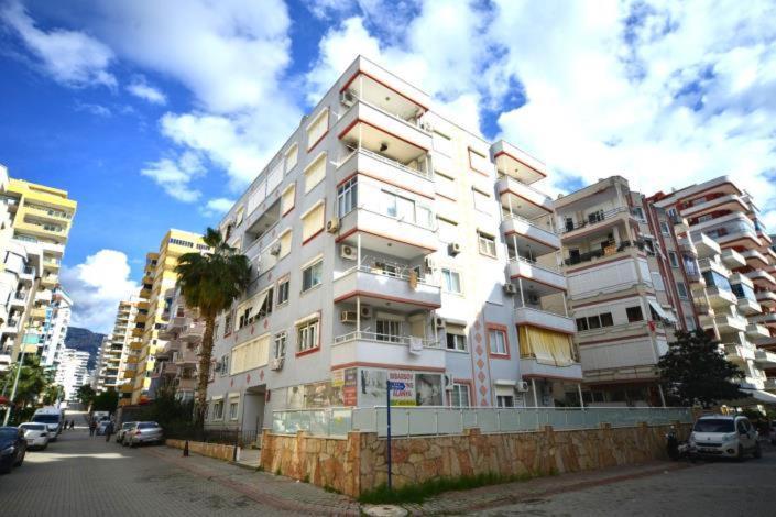 Apartment Earthquake S-a-f-e! - Nice Opposite Of Beach With Umbrellas, 3 Bikes, Smart Tv, Full Equipped Kitchen, Free Parking, Own 70mbps Wifi, Pool And Terrace, Play Ground, Barbecue, Table Games, Pick-up Service, Travel Agency